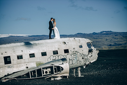 Iceland Abandoned DC Plane Wreckage Pre-Wedding Photoshoot